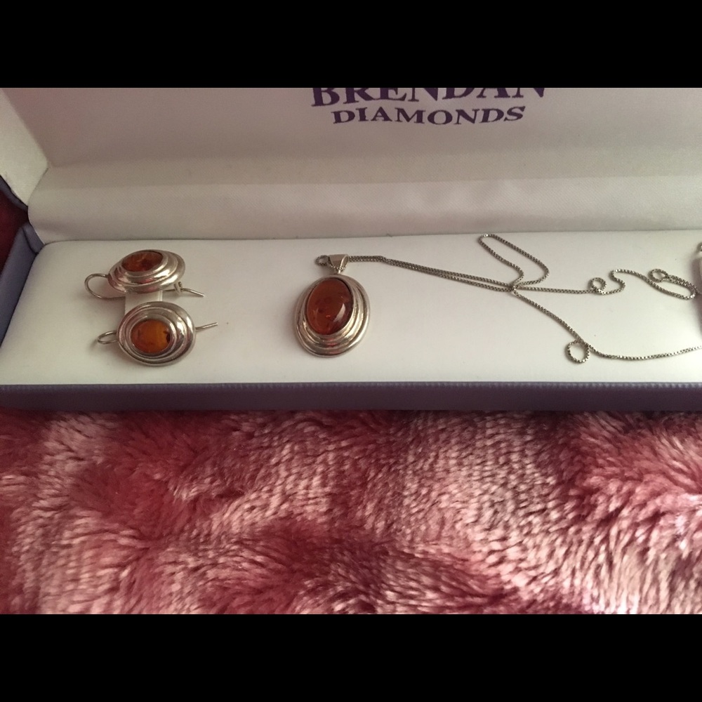 Vintage Amber stone set!